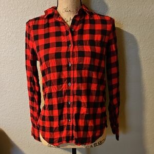 SO Plaid Flannel Shirt in Red and Black